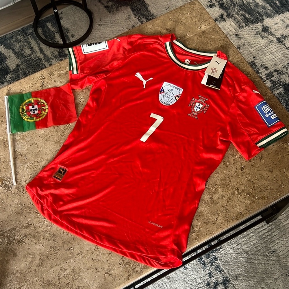NWT Puma CR7 Cristiano Ronaldo Portugal World Cup Qualifiers Home Jersey Size M